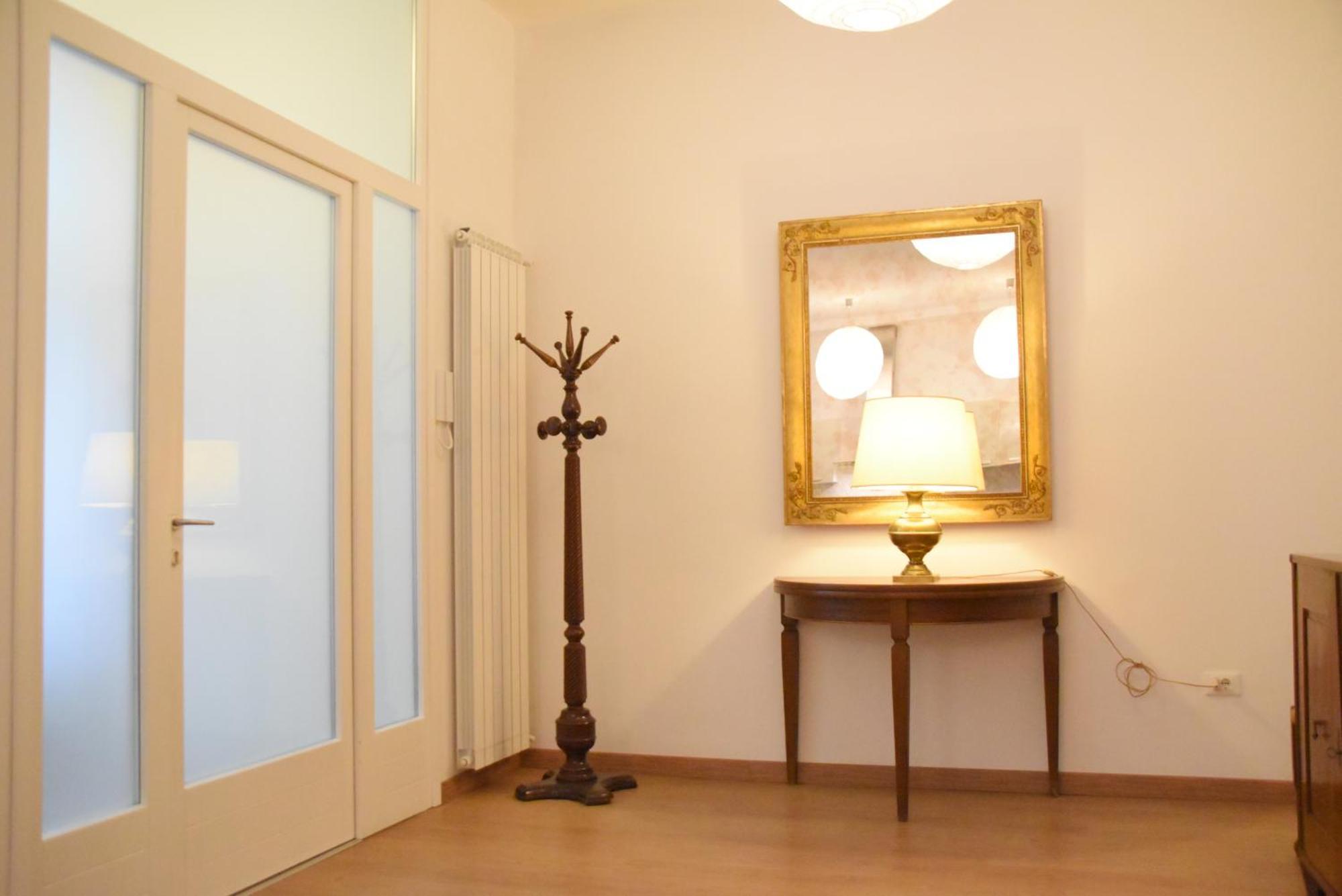 Loft With Private Parking Apartman Trieszt Kültér fotó