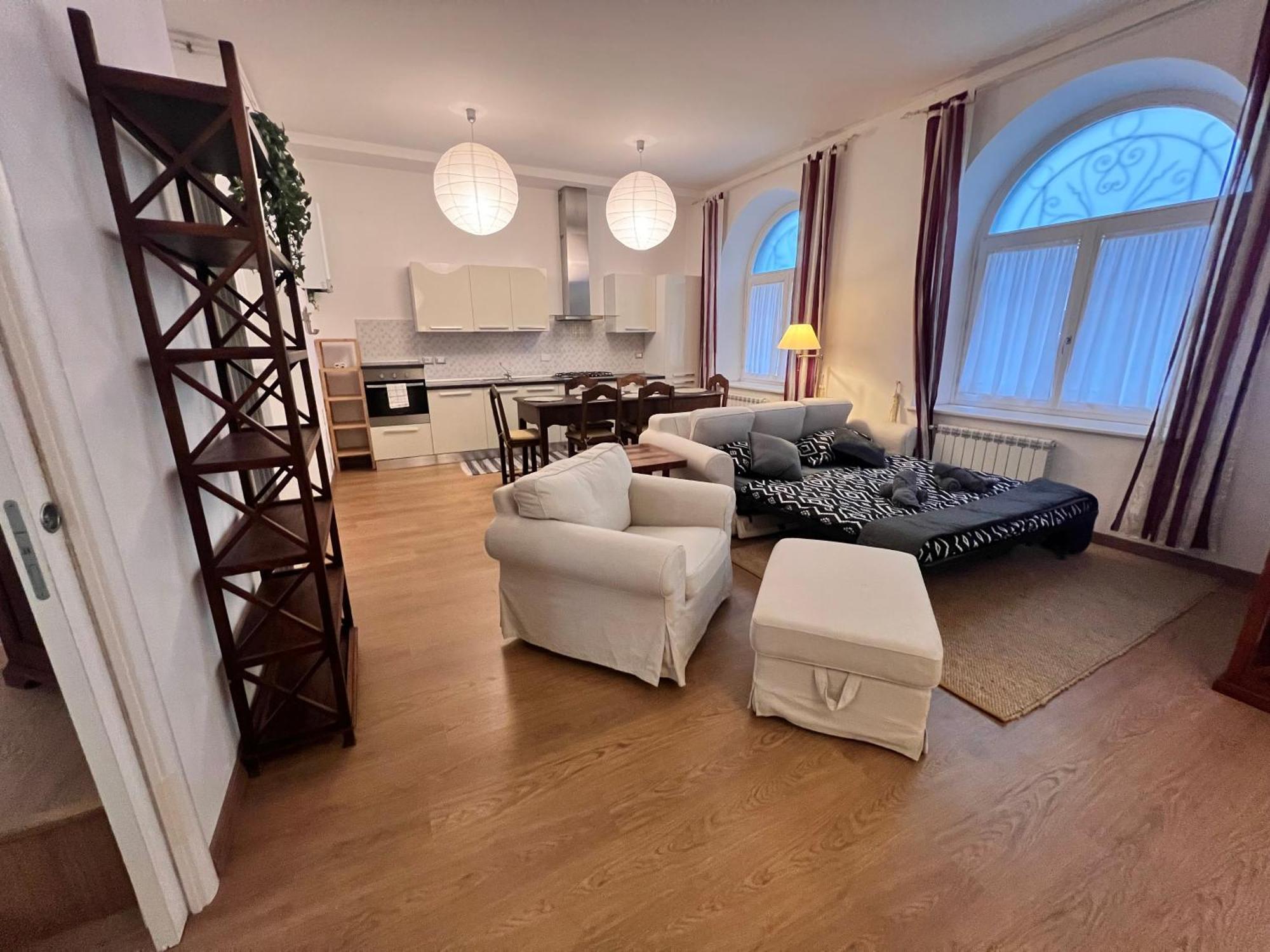 Loft With Private Parking Apartman Trieszt Kültér fotó