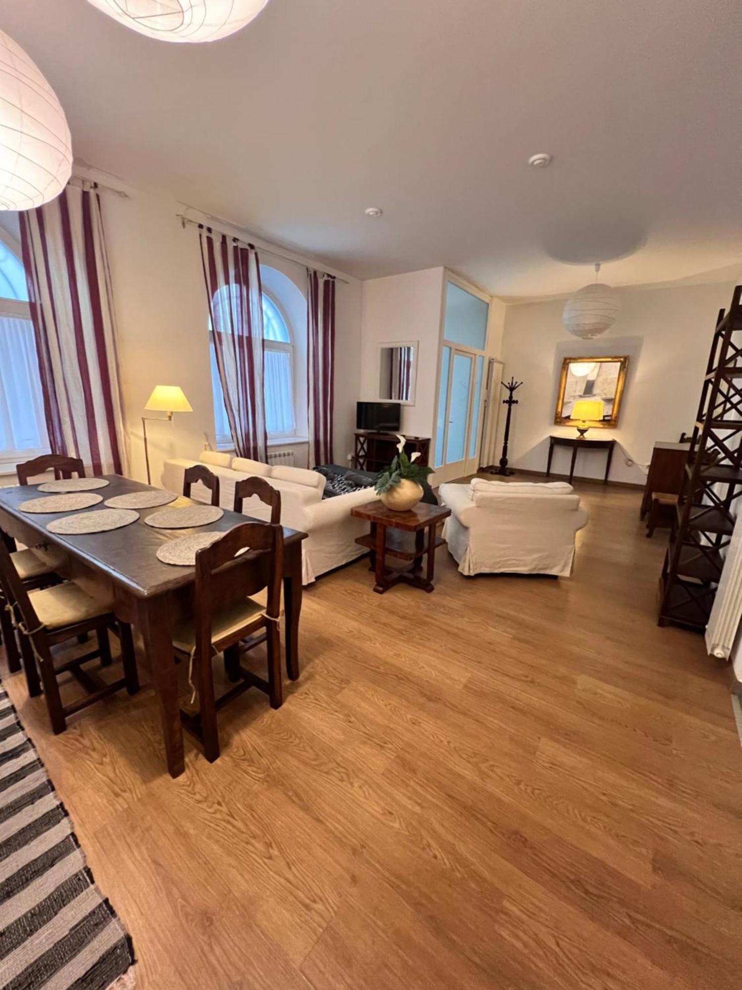 Loft With Private Parking Apartman Trieszt Kültér fotó